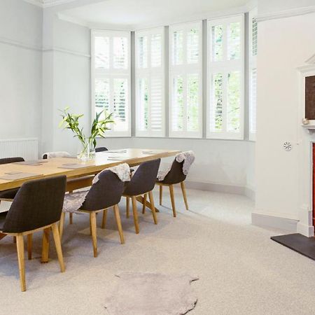 Ramsay Gardens - Grand 4-Bedroom Apartment Next To Castle Edimburgo Esterno foto