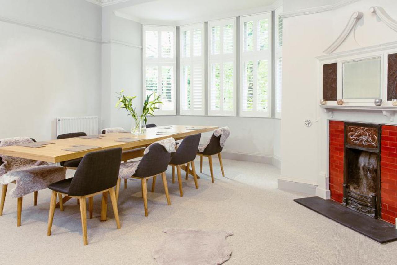 Ramsay Gardens - Grand 4-Bedroom Apartment Next To Castle Edimburgo Esterno foto