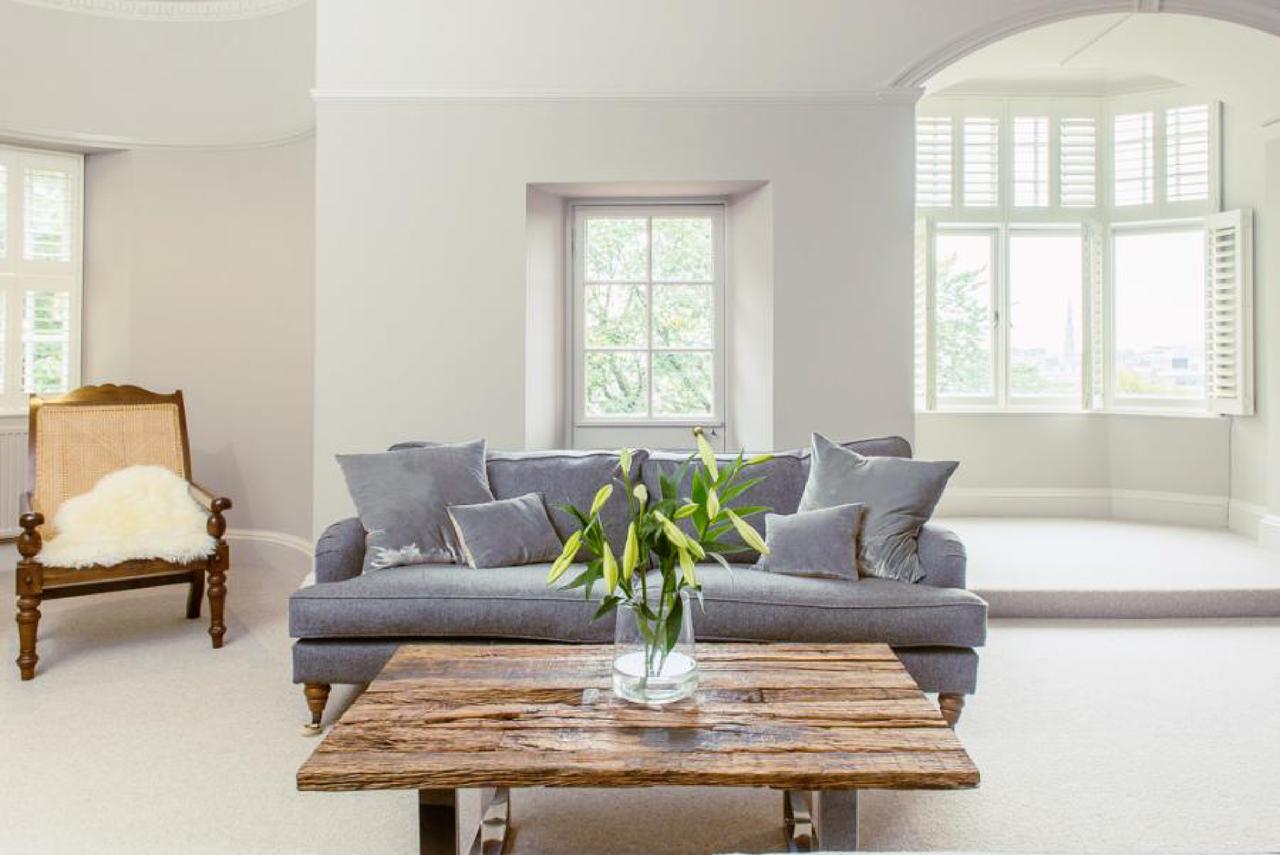 Ramsay Gardens - Grand 4-Bedroom Apartment Next To Castle Edimburgo Esterno foto