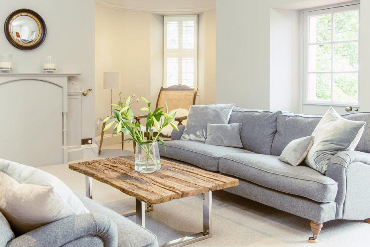 Ramsay Gardens - Grand 4-Bedroom Apartment Next To Castle Edimburgo Esterno foto